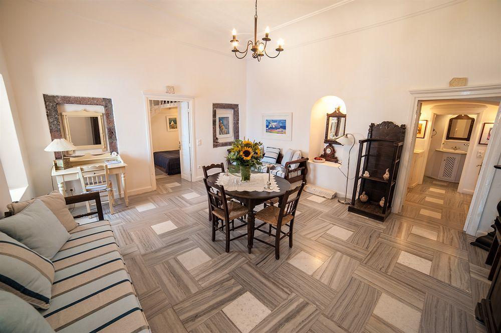 Cori Rigas Suites Тира Экстерьер фото