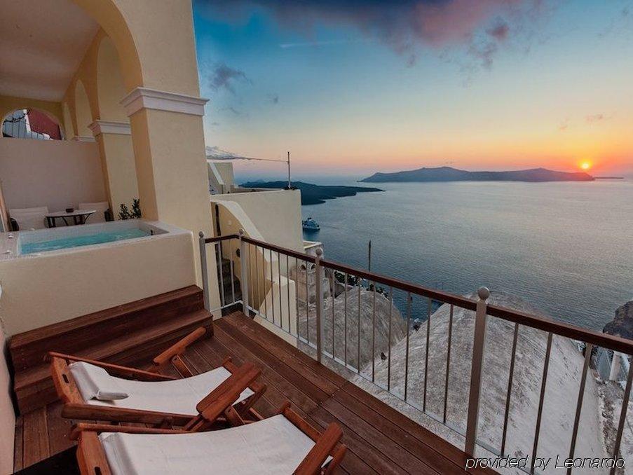 Cori Rigas Suites Тира Экстерьер фото