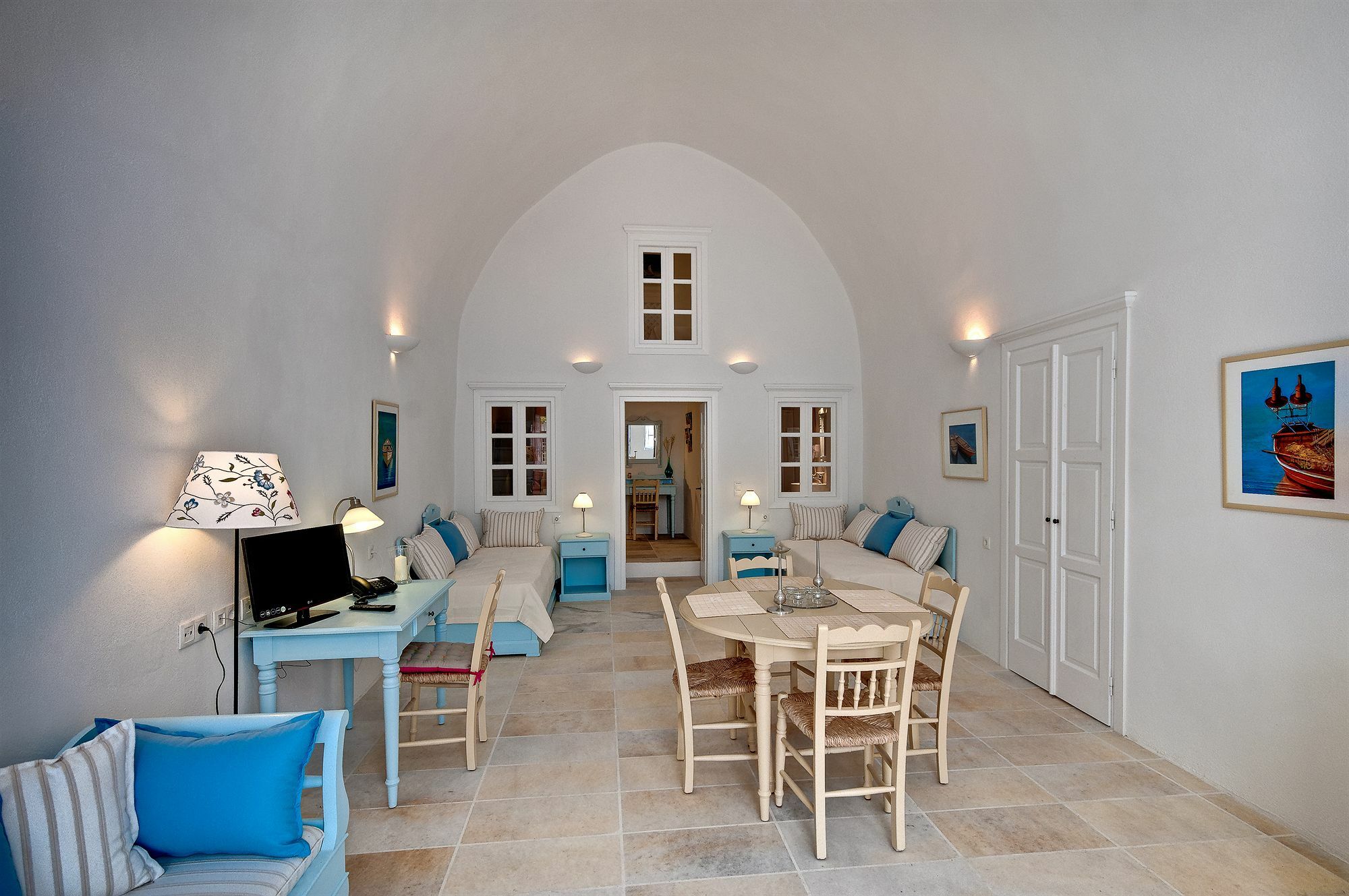 Cori Rigas Suites Тира Экстерьер фото