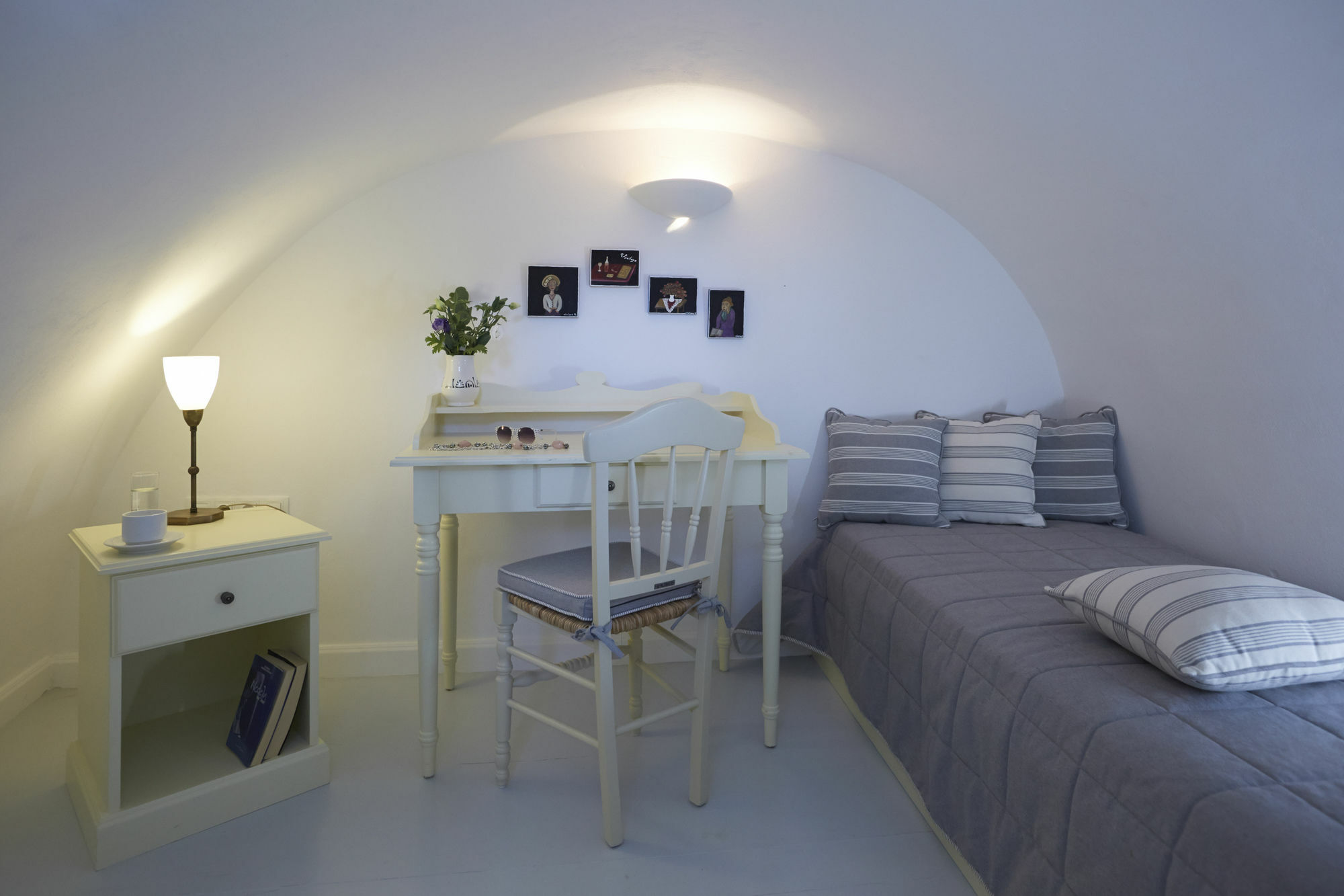 Cori Rigas Suites Тира Экстерьер фото